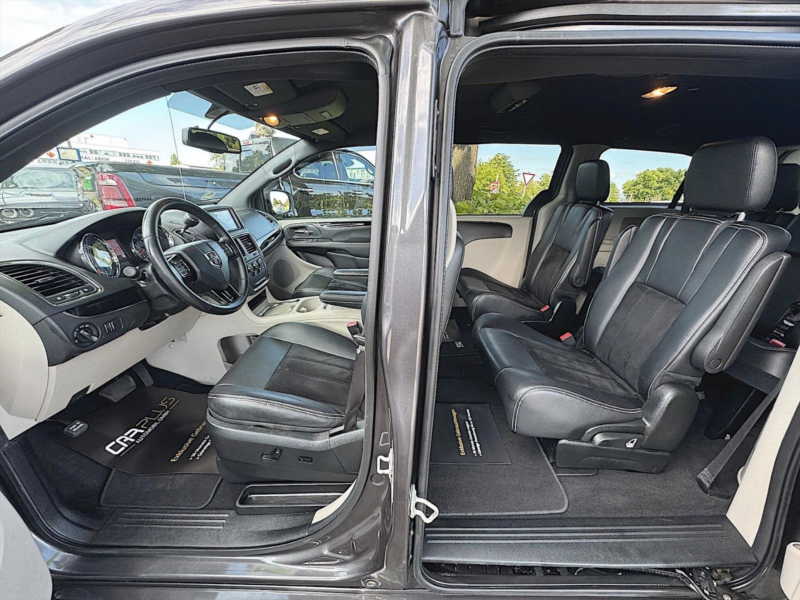 Fahrzeugabbildung Dodge Grand Caravan 3.6 V6 *7 Sitze*Kamera*CarPlay*