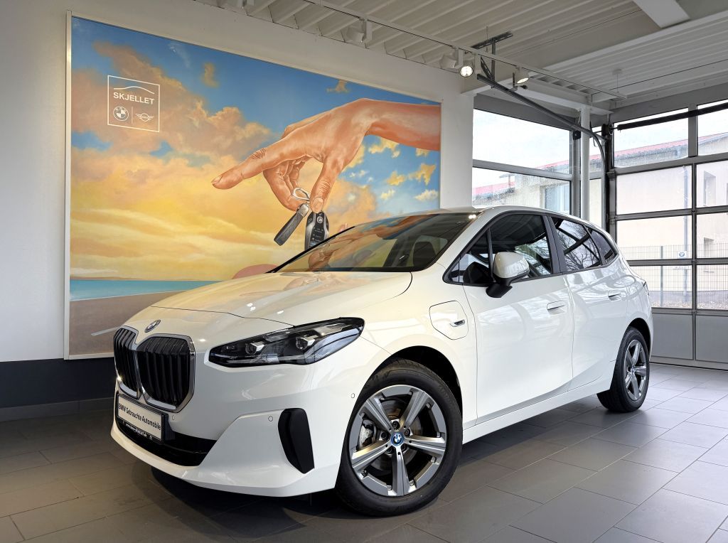 BMW 225e xDr. Active Tourer HUD+KOMF+NAVI+KAM+ad.LED