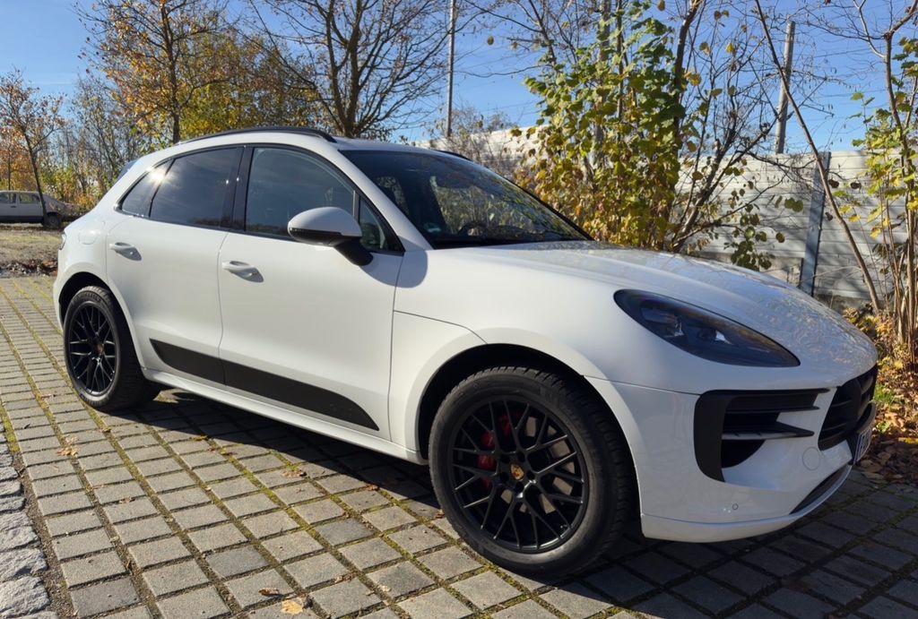 Image of Porsche Macan