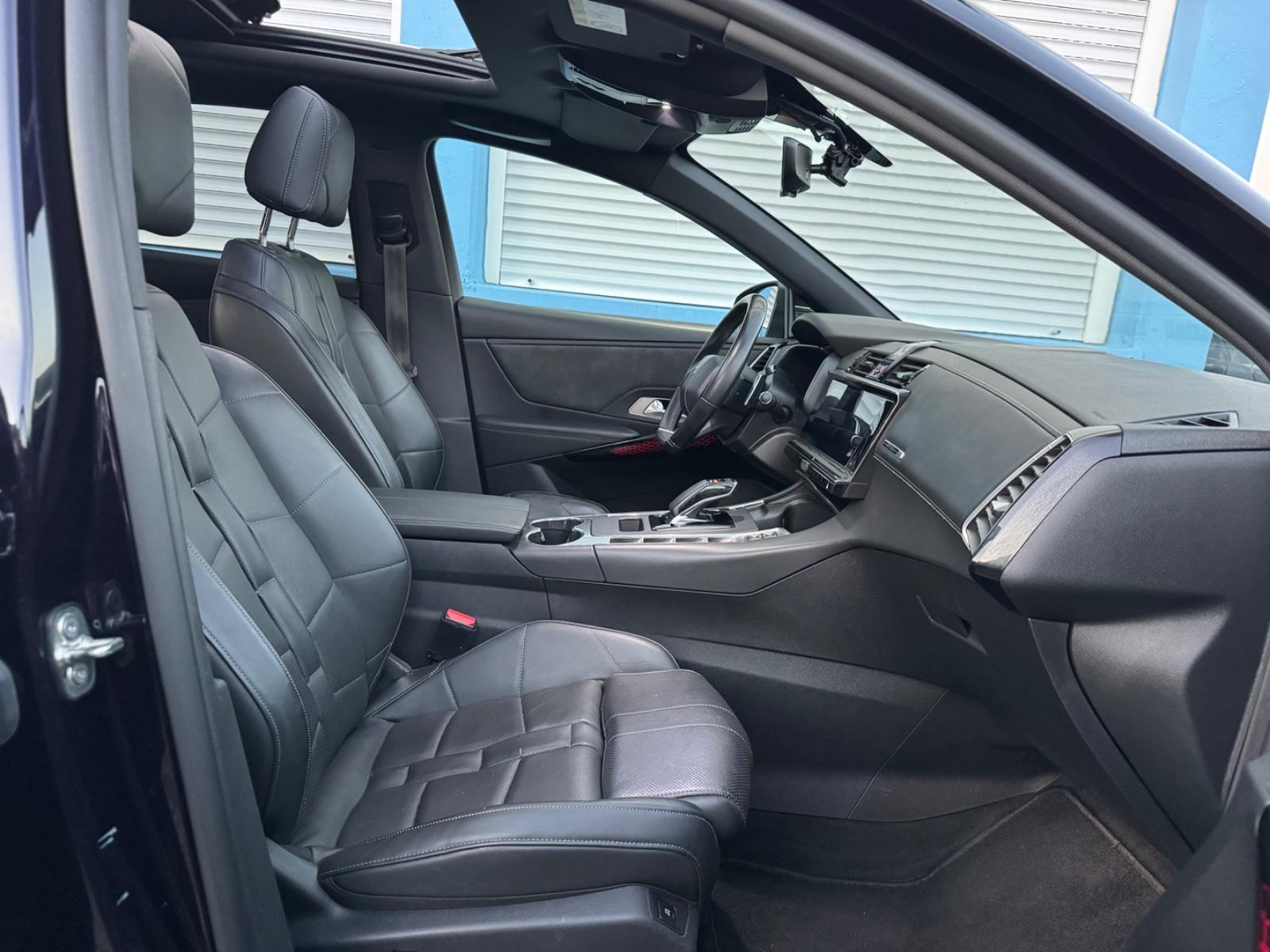 DS Automobiles DS 7 Crossback E-Tense Opera !