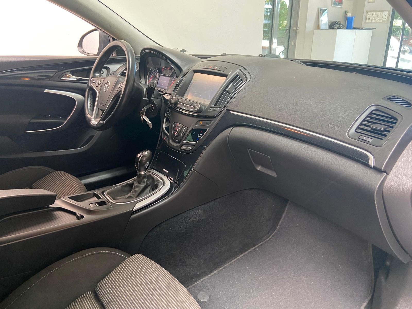 Opel Insignia 2014 — photo 25