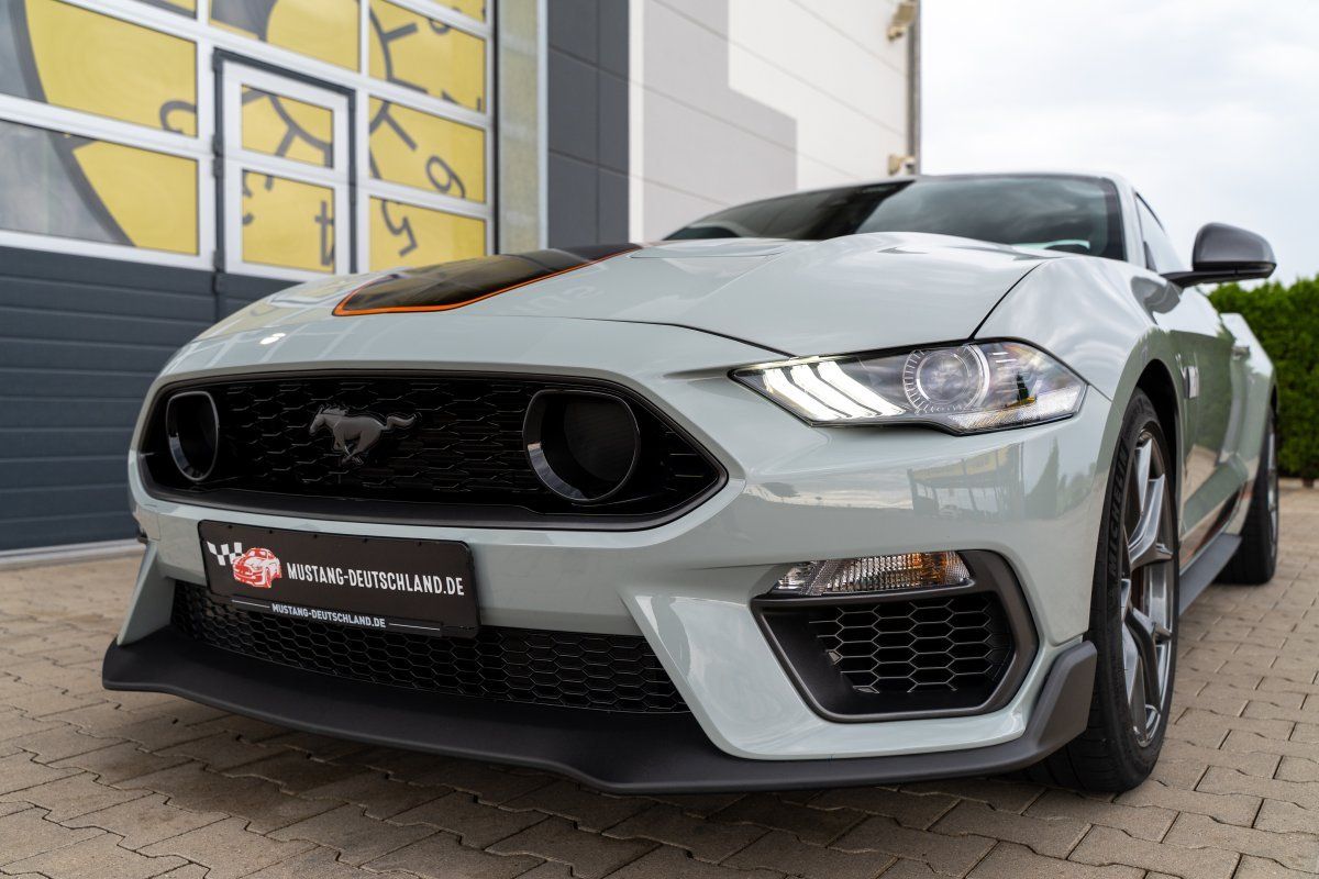 Ford Mustang (Mach1 5.0 V8 Styling-Paket/1.Hand)