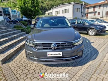 Volkswagen Tiguan - 2