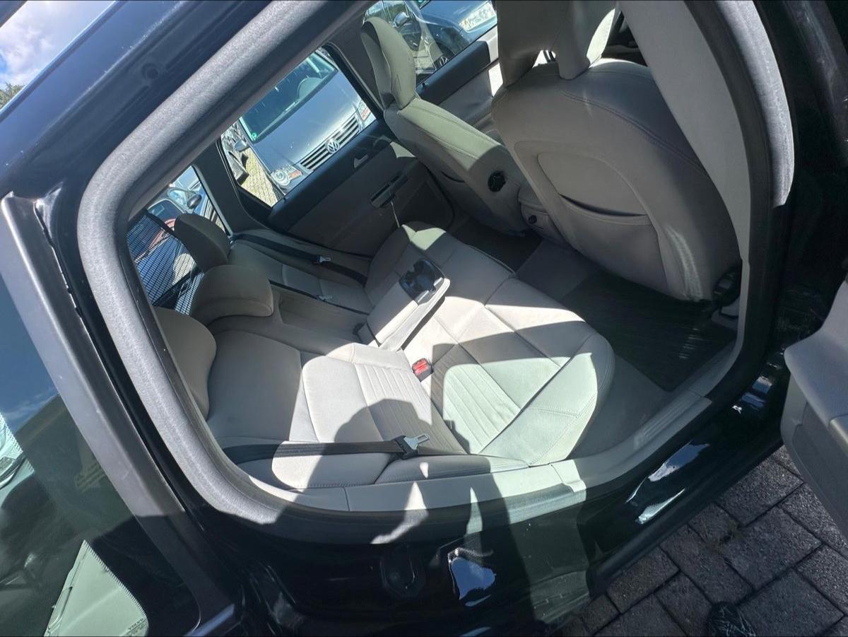 Volvo V50 2006 — photo 14