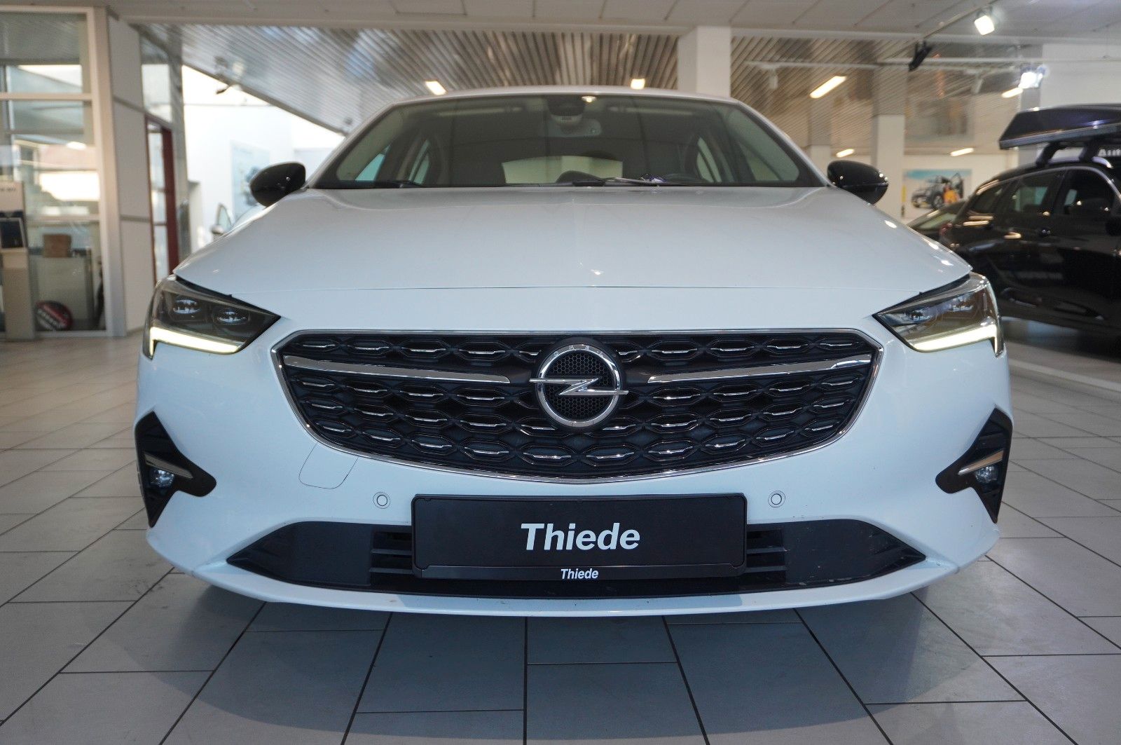 Fahrzeugabbildung Opel Insignia B GS 2.0D ELEGANCE NAVI/LED/KAMERA/DAB+