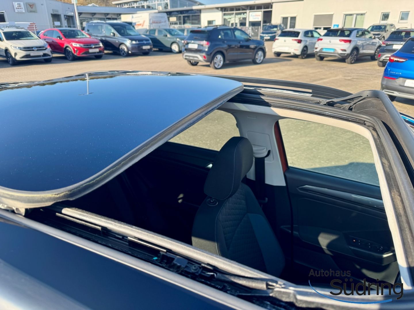 T-Roc 2,0 TDI IQ.Drive DSG AHK Panodach Navi