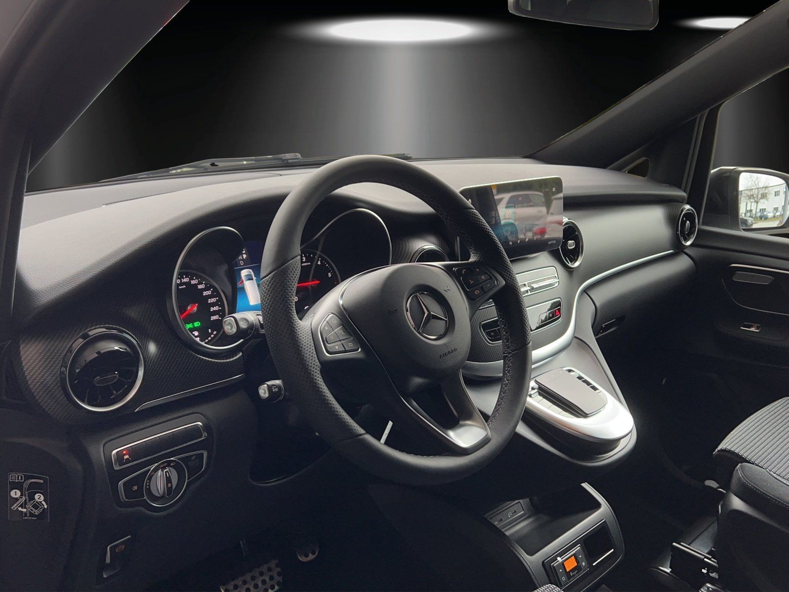 Fahrzeugabbildung Pössl V 300 d Pössl Campstar AMG ILS Schwenkküche