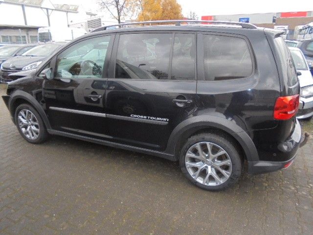 Volkswagen Touran --- CrossTouran