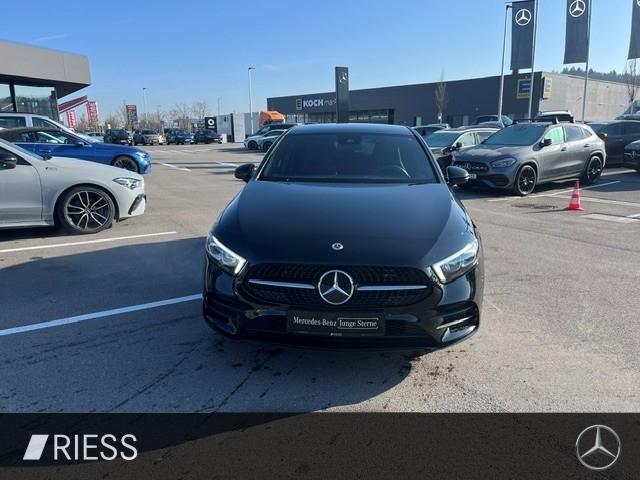 Mercedes-Benz A 250 e Kompaktlimousine AMG-KAM-LED-AMBI-