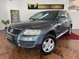 Volkswagen Touareg V6/AUTMTK/ALLRAD/AHK/PDC/ALU/KLIMA/TEMP - Volkswagen Touareg aus 2007: V6
