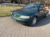 Volkswagen Passat 1,9 TDI Klima - Volkswagen Passat aus 1999: TDI