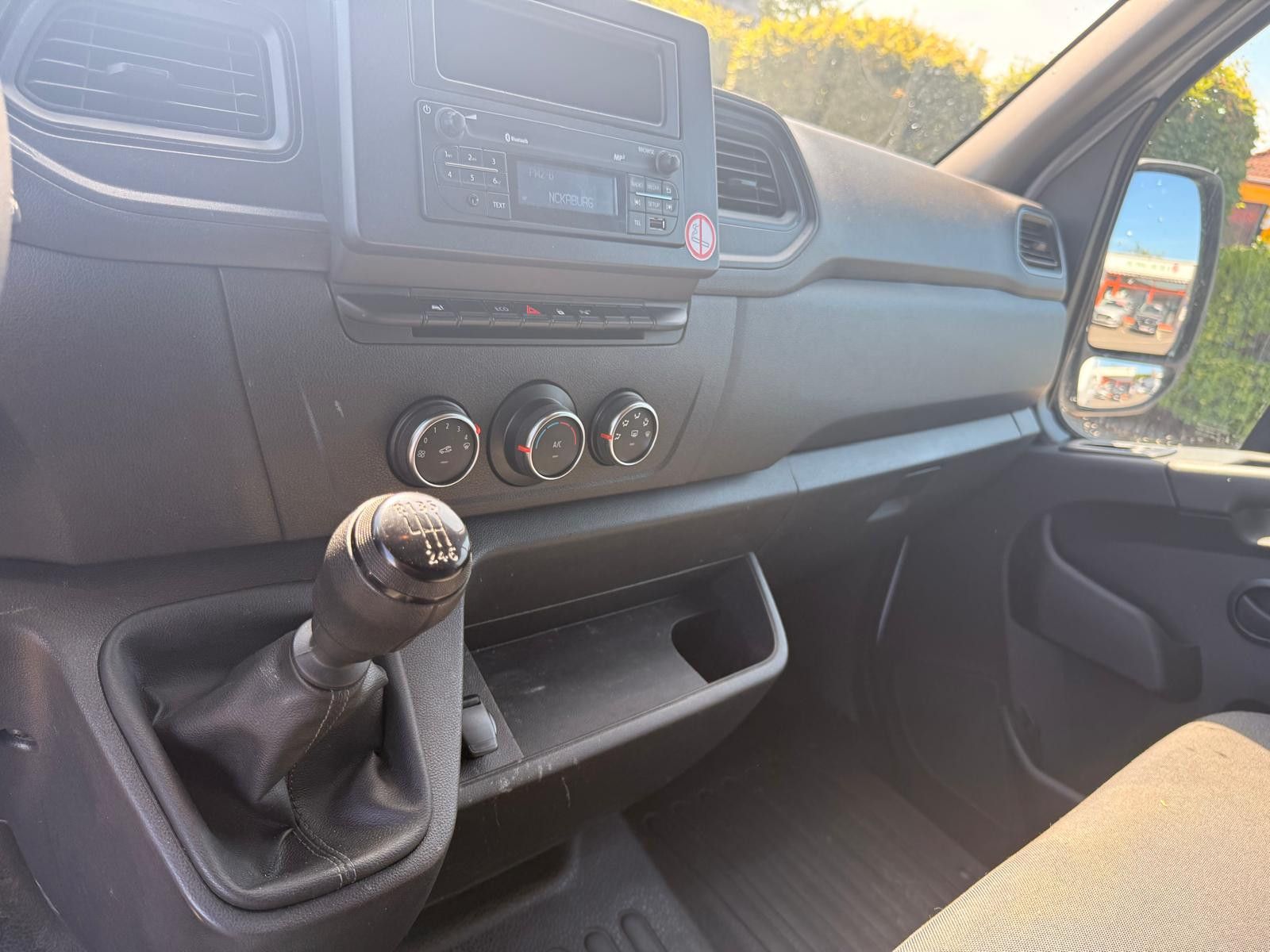 Fahrzeugabbildung Renault Master III Kasten L1H2 HKa 3,5t / MWST