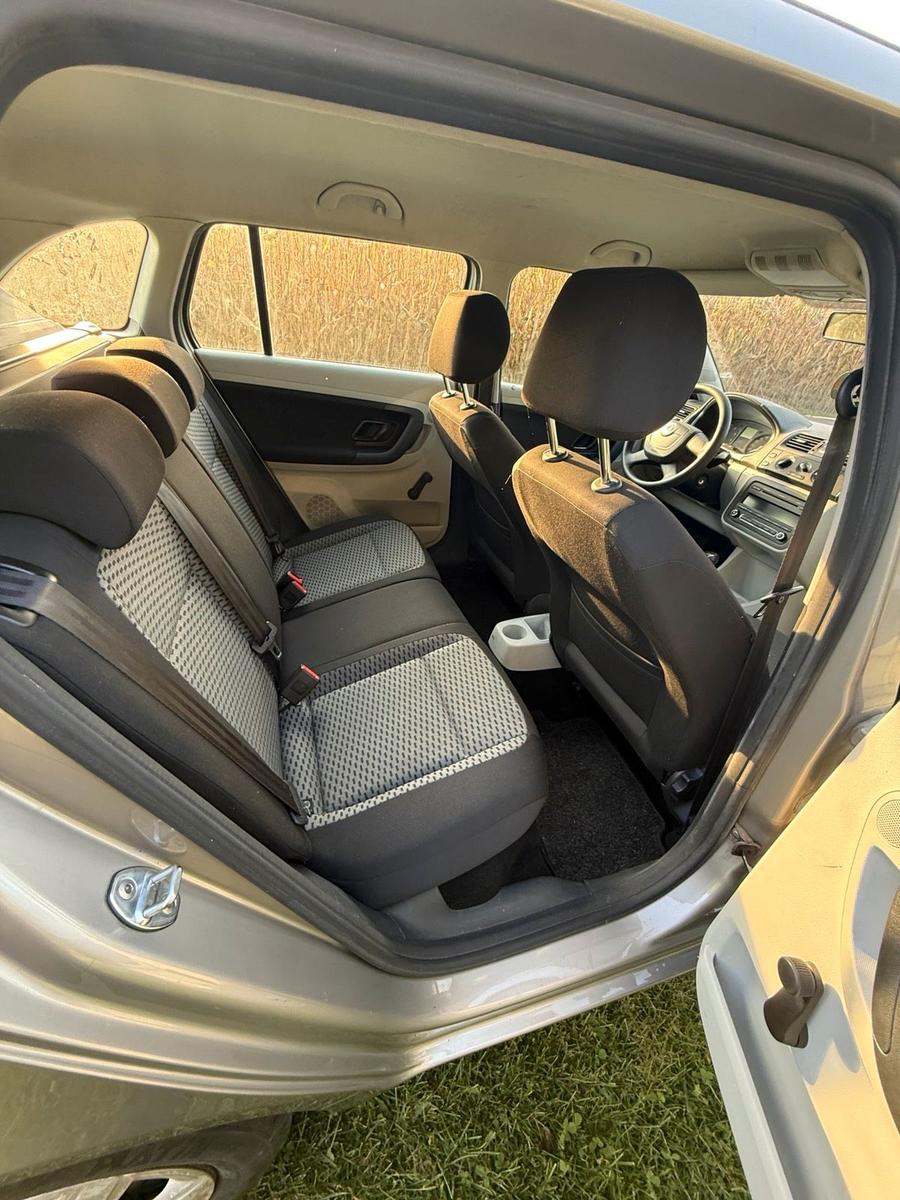 Skoda Fabia 2012 — photo 10