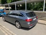 Mercedes-Benz E 220 d T Autom. - Avantgarde Multibeam 360 Grad - gebrauchte Mercedes-Benz E 220 aus dem Jahr 2017