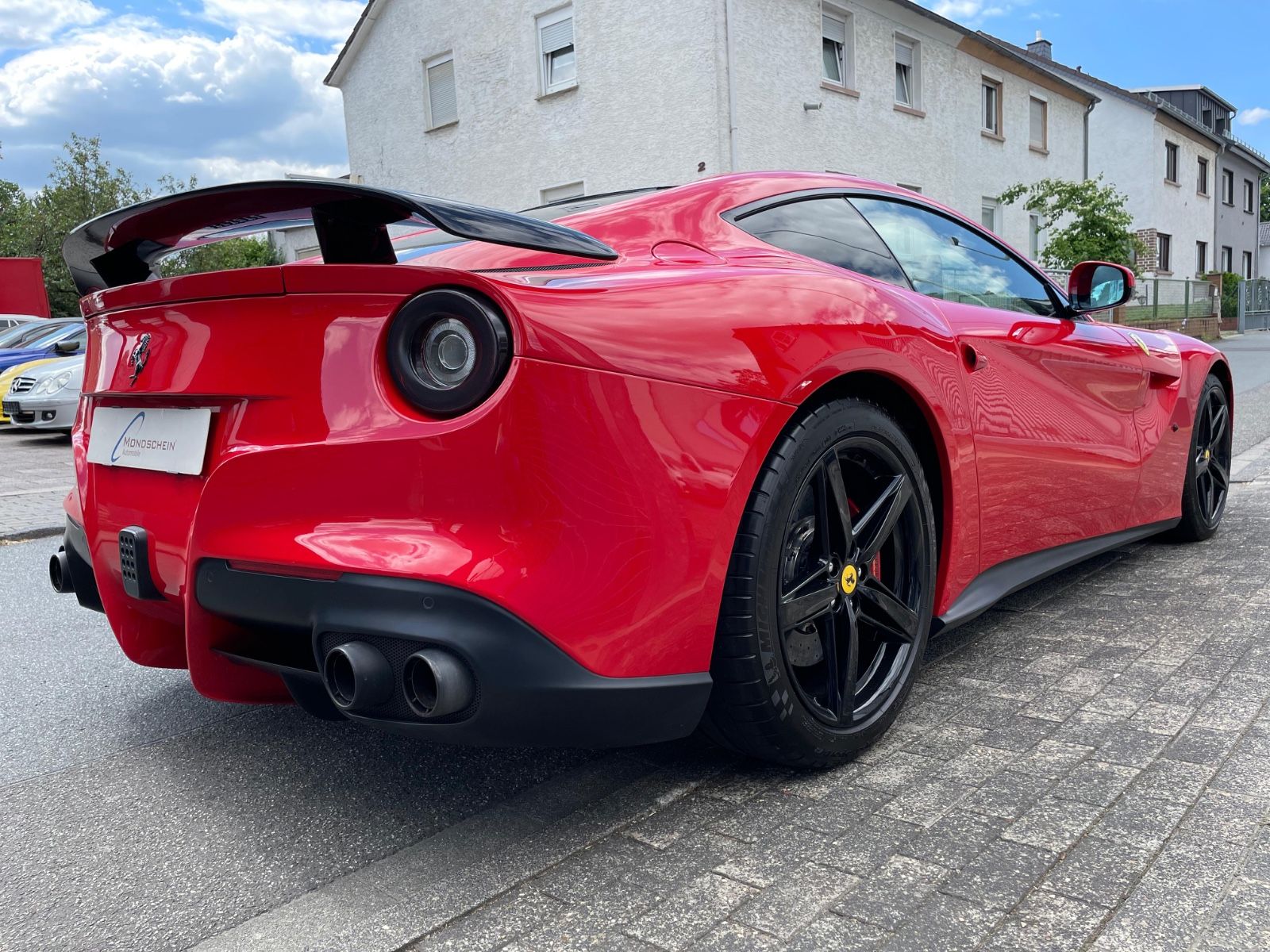 Fahrzeugabbildung Ferrari F12 Berlinetta Novitec |Carbon|LED Lenkrad|Navi|