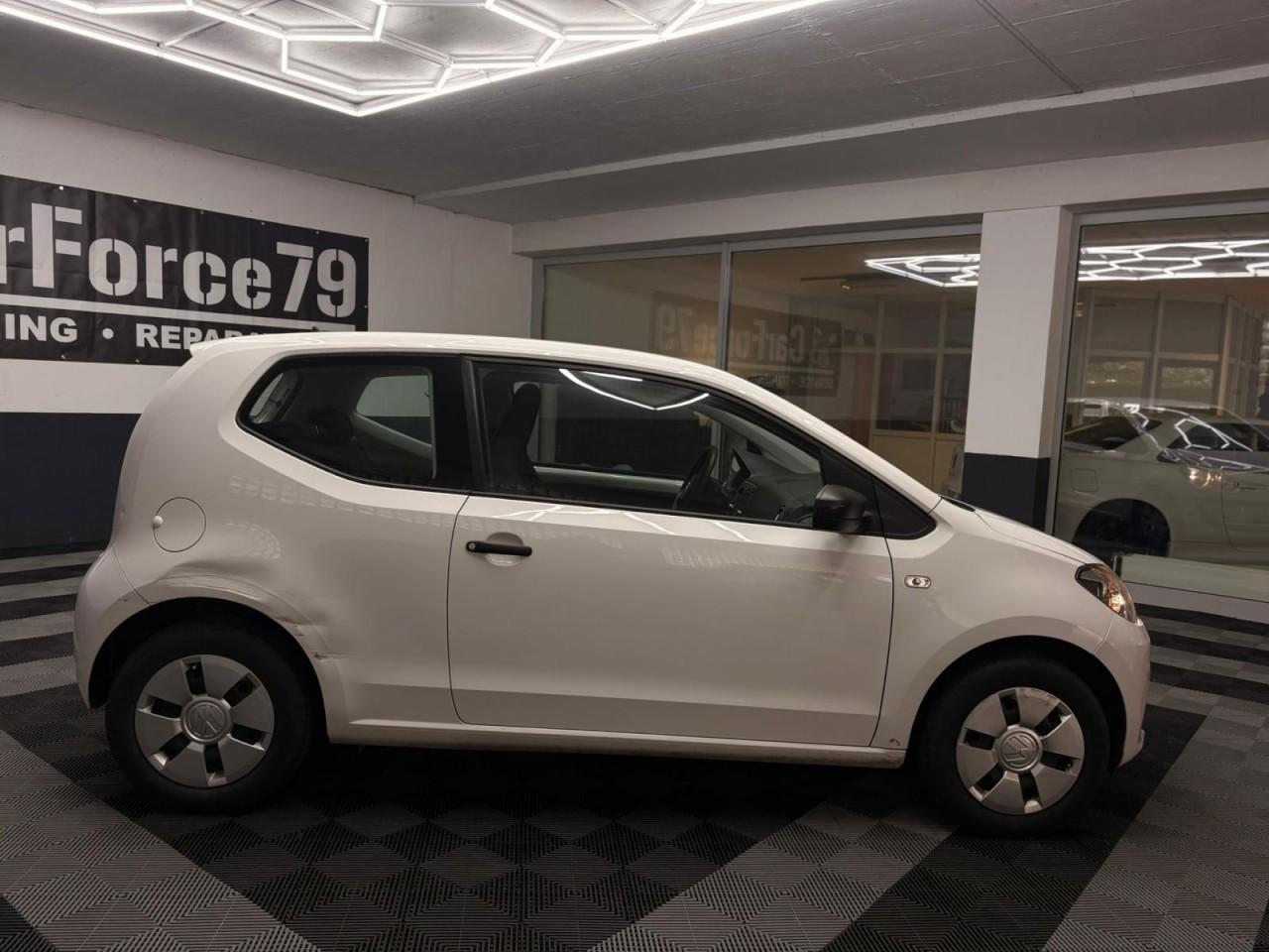 Volkswagen up! take up! RADIO ISOFIX RDKS