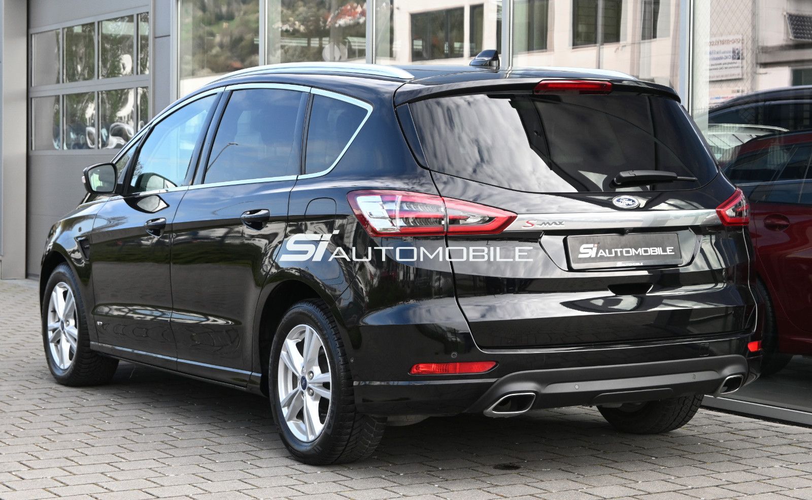 Fahrzeugabbildung Ford S-Max 2.0 d 140kW 4x4 Titanium °ACC°AHK°2xKAMERA