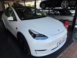 Tesla Model Y Long Range Dual Motor AWD - Tesla Model Y: Limousine
