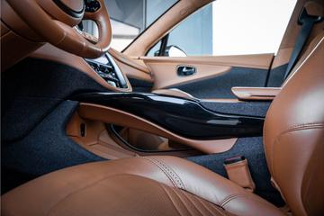 صورة مصغرة 28 لـ 2021 Aston Martin DBX