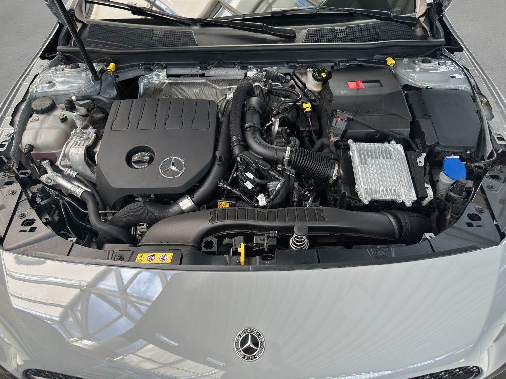 Fahrzeugabbildung Mercedes-Benz A 200 Kompaktlimousine AMG*NIGHT*SpH*AHK*LED*PDC