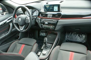 Fahrzeugabbildung BMW X1 xDrive20 dA Sport Line LED AHK NAVI 1.HAND