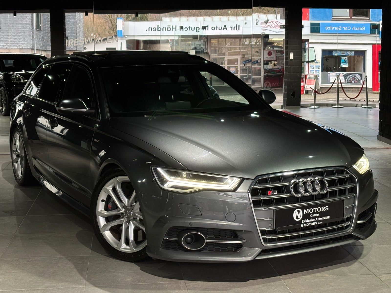 Fahrzeugabbildung Audi S6 Avant 4.0 TFSI *Panorama*Memory*K-Entry
