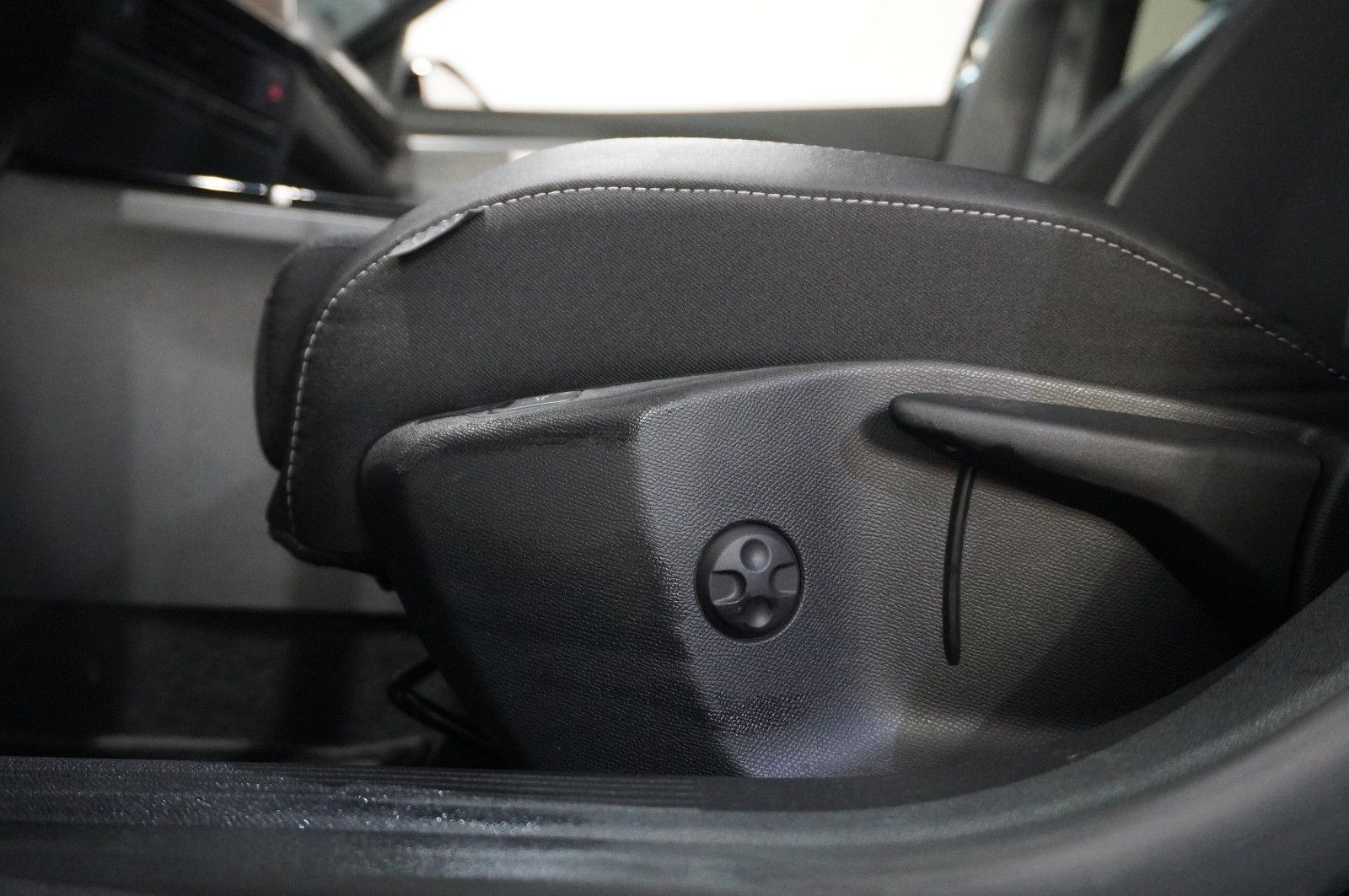 Fahrzeugabbildung Opel Astra L ST 1.2T GS LINE NAVI/LED/360°/VIRT./DAB+