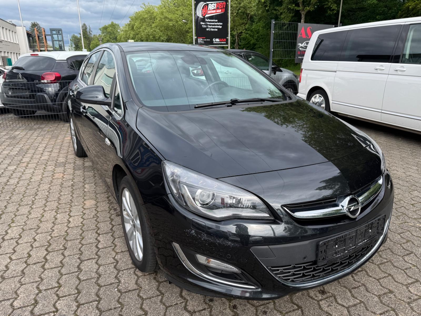 Opel Astra J Lim. 5-trg. Innovation Navi/Xenon/PDC