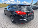 Ford Focus Turnier Business*BT*USB*MFL*SHZ*8fach - Ford Focus mit Benzin-Antrieb: Kombi
