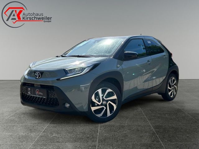 TOYOTA Aygo X Teamplayer
