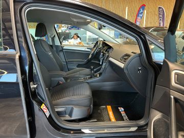 MYAUTOCENTER – Gebraucht- und Jahreswagen mit Werkstattservice in Pfaffenhofen Volkswagen Golf VII Variant Cup *TEMPO*NAVI*PDC*2-ZONEN*