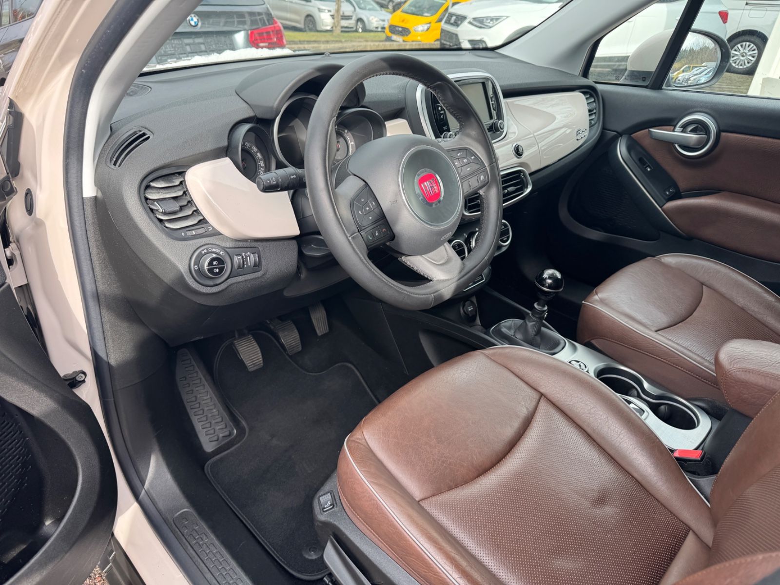 Fahrzeugabbildung Fiat 500X Lounge Leder+Panorama+Navi+Kamera
