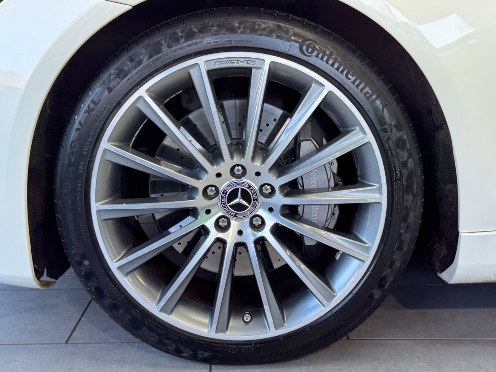 Fahrzeugabbildung Mercedes-Benz S 560e LANG|AMG-LINE|20"ZOLL|PANORAMA|ACC|VOLL