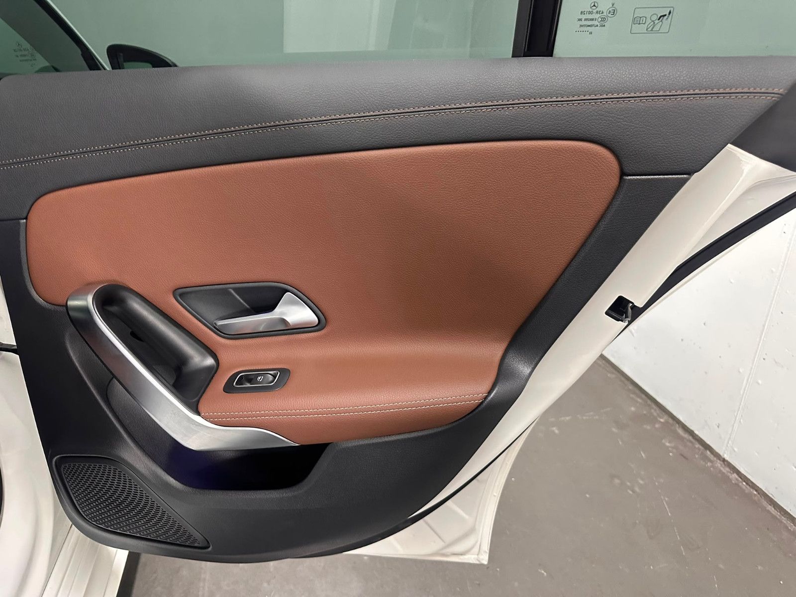 Fahrzeugabbildung Mercedes-Benz CLA 250 e Shooting Brake *AMG-LINE*PANORAMA*AHK*