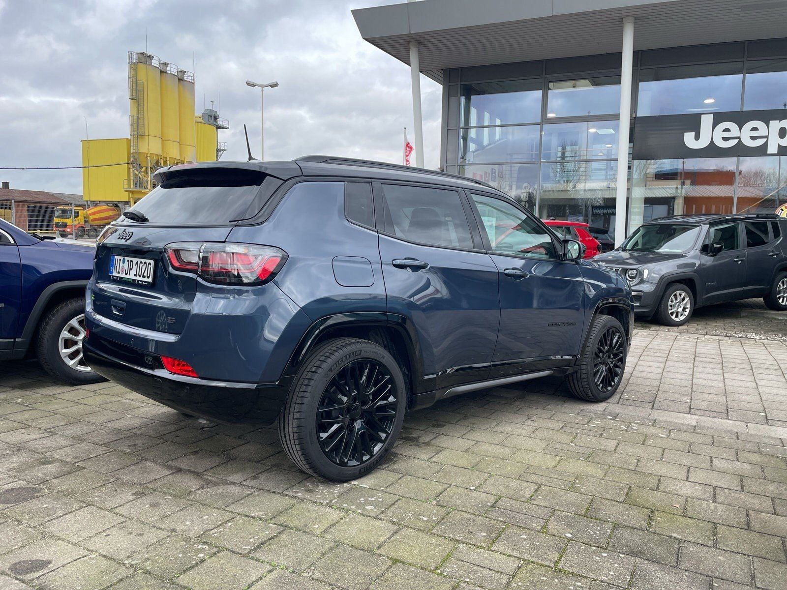 Fahrzeugabbildung Jeep Compass S Mild-Hybrid FWD