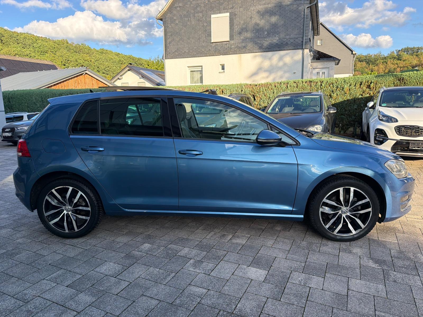 Volkswagen Golf VII 1.4 TSI Lim. Highline DSG*Pano*Standhz