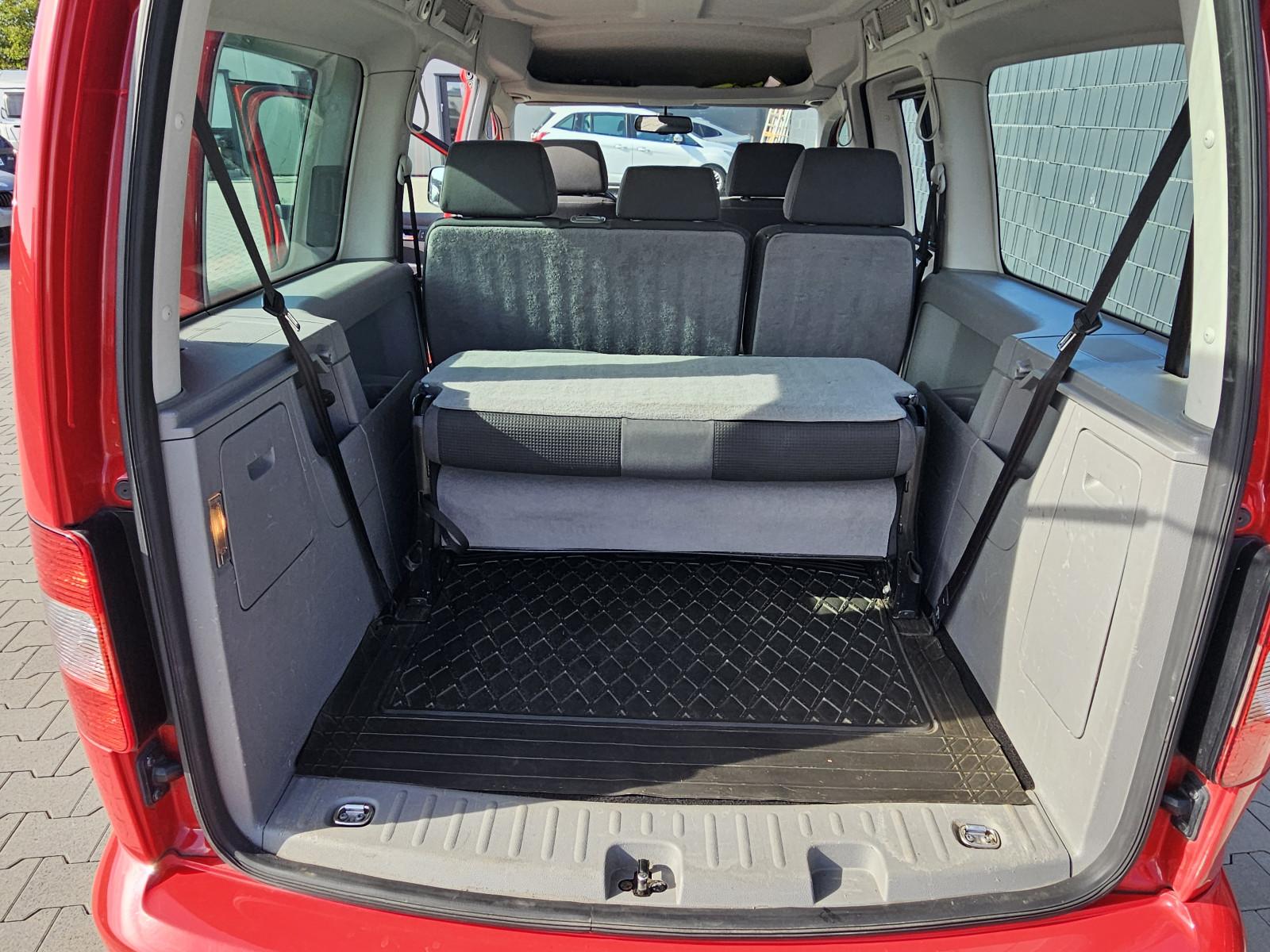 Volkswagen Caddy Maxi 2.0 TDI Life Team 7-SITZER PDC AHK