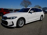 BMW 320i Touring"M-Sport"Head Up+Adaptiver LED+Kam. - BMW 320 Jahreswagen