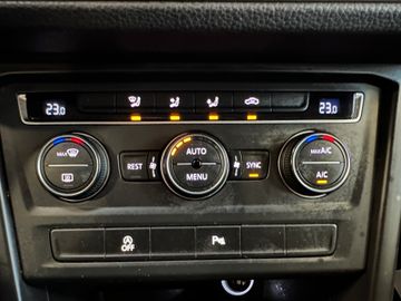 Volkswagen Touran BMTStart-Stopp *7-Sitzer*Klima