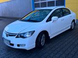 Honda Benzin Hybrid - Honda Civic aus 2007 mit Benzin-Antrieb
