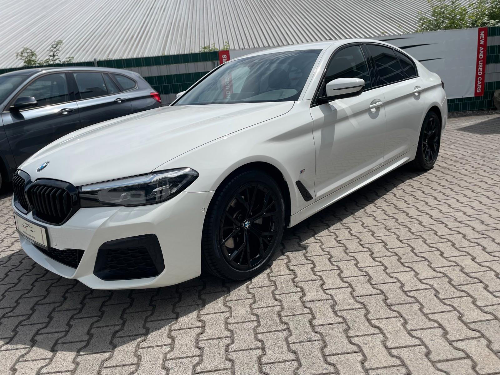 BMW 520i |M-Sport|HiFi|Leder|19"Alu|Kamera|Alarm|