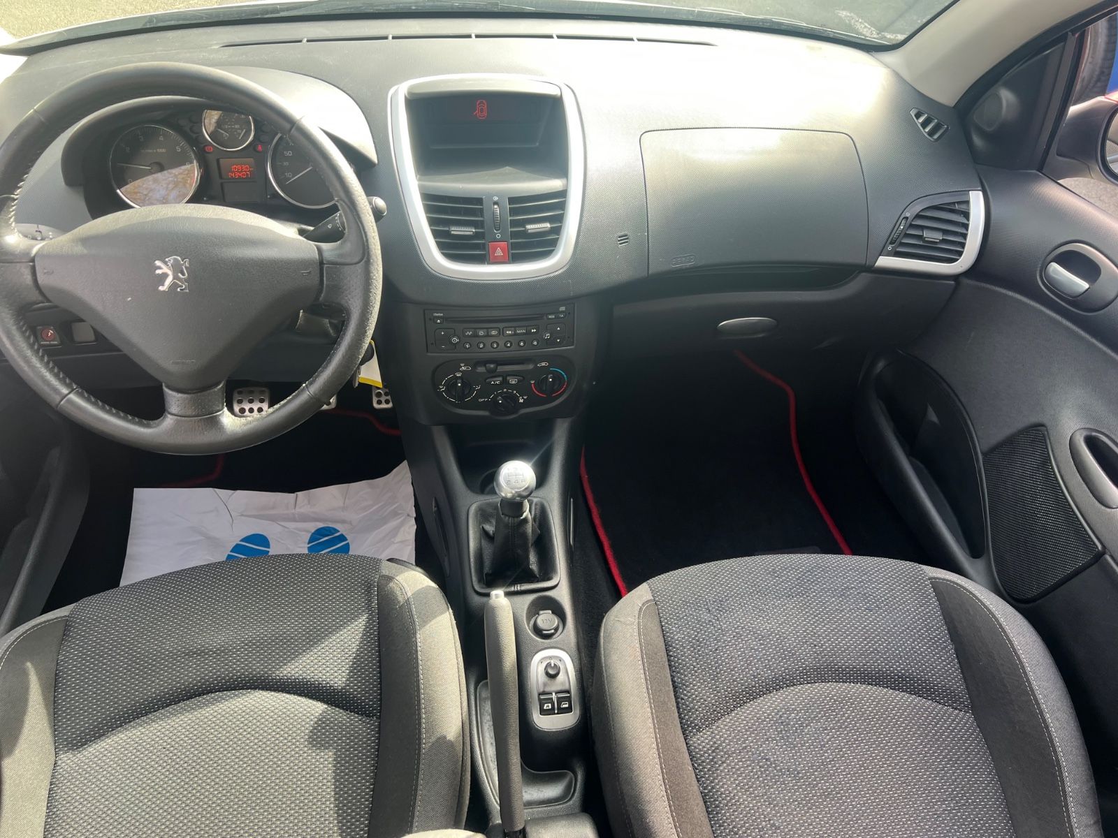 Fahrzeugabbildung Peugeot 206 + Sport Racing Edition*TÜV/ÖL NEU*