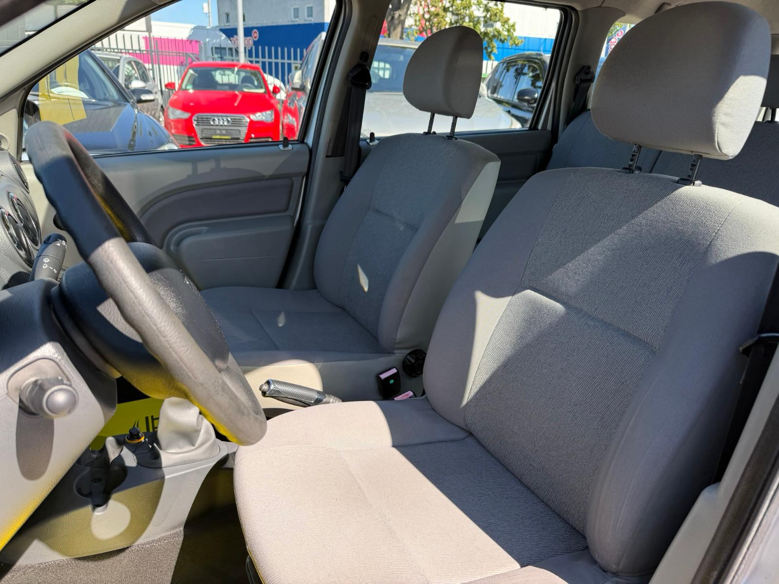 Dacia Logan 2008 — photo 9