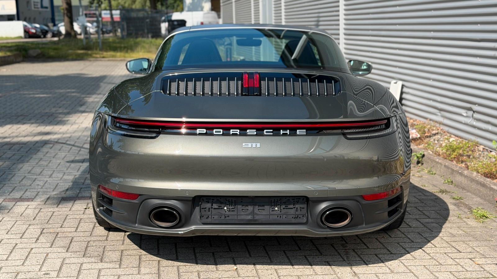 Porsche 992 Carrera 4 Targa Techart - Performance