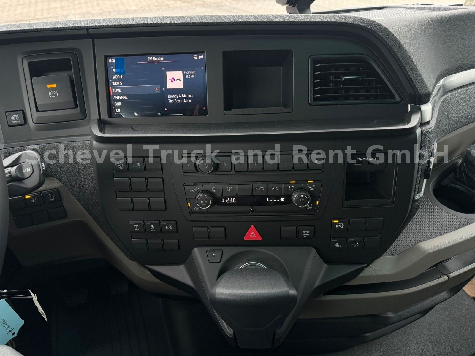Fahrzeugabbildung MAN TGX 18.480 BL SA GM ACC LDW ADR Retarder