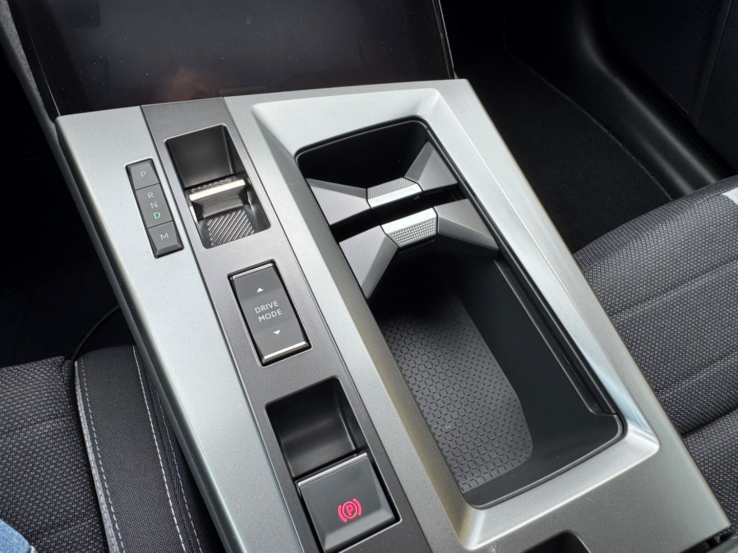 Fahrzeugabbildung Opel Grandland 1.2 Edition SHZ+LHZ+Kamera+Allwetter