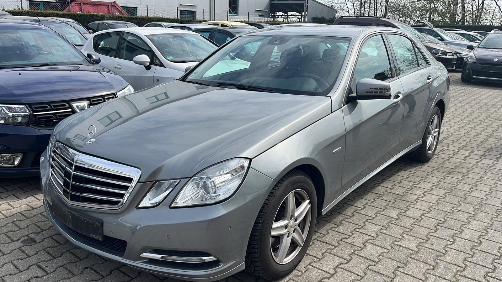 Mercedes-Benz E 200 E Limousine E 200 CGI BlueEfficiency