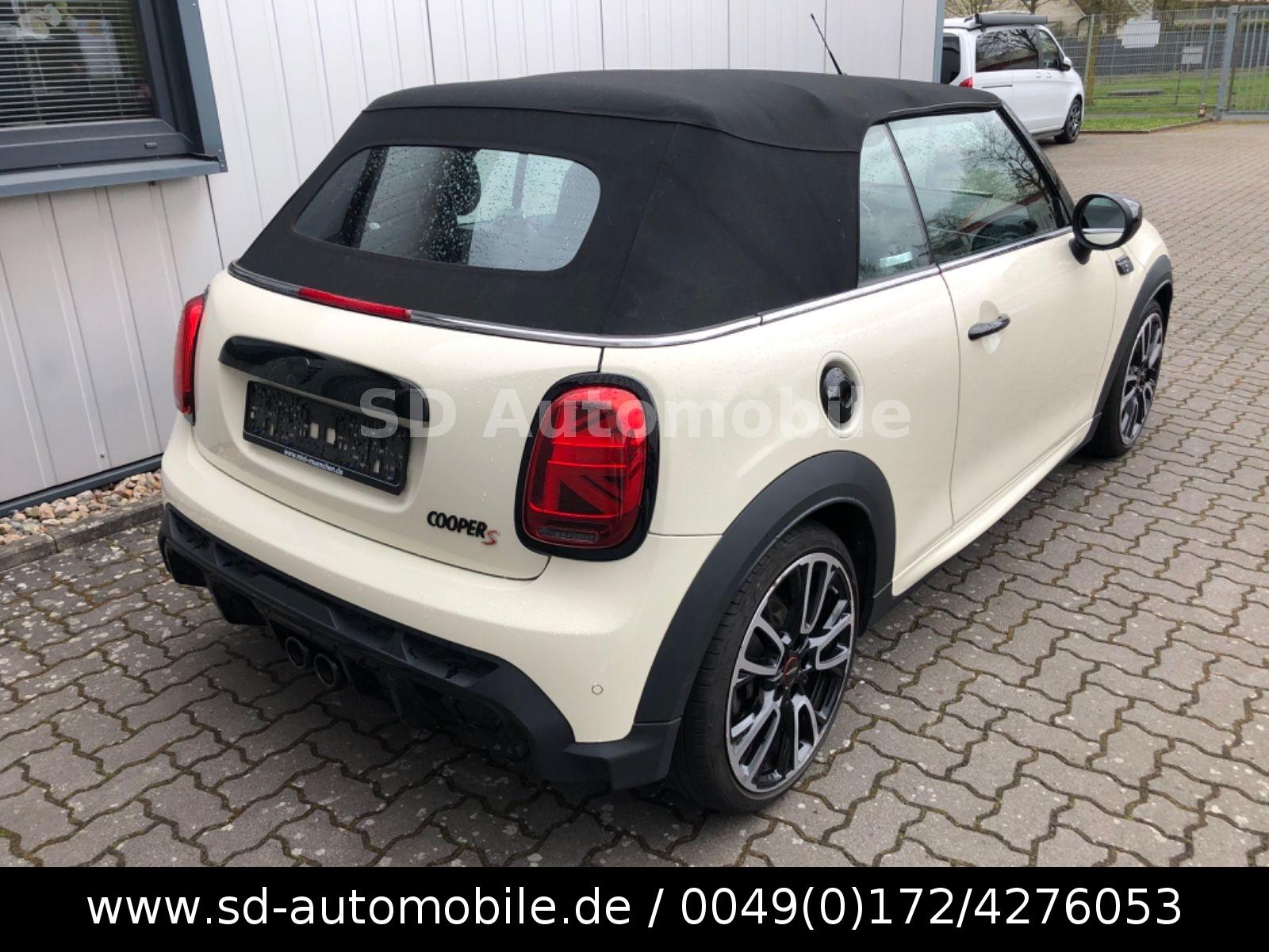 MINI Cabrio Cooper S John Cooper Works Trim