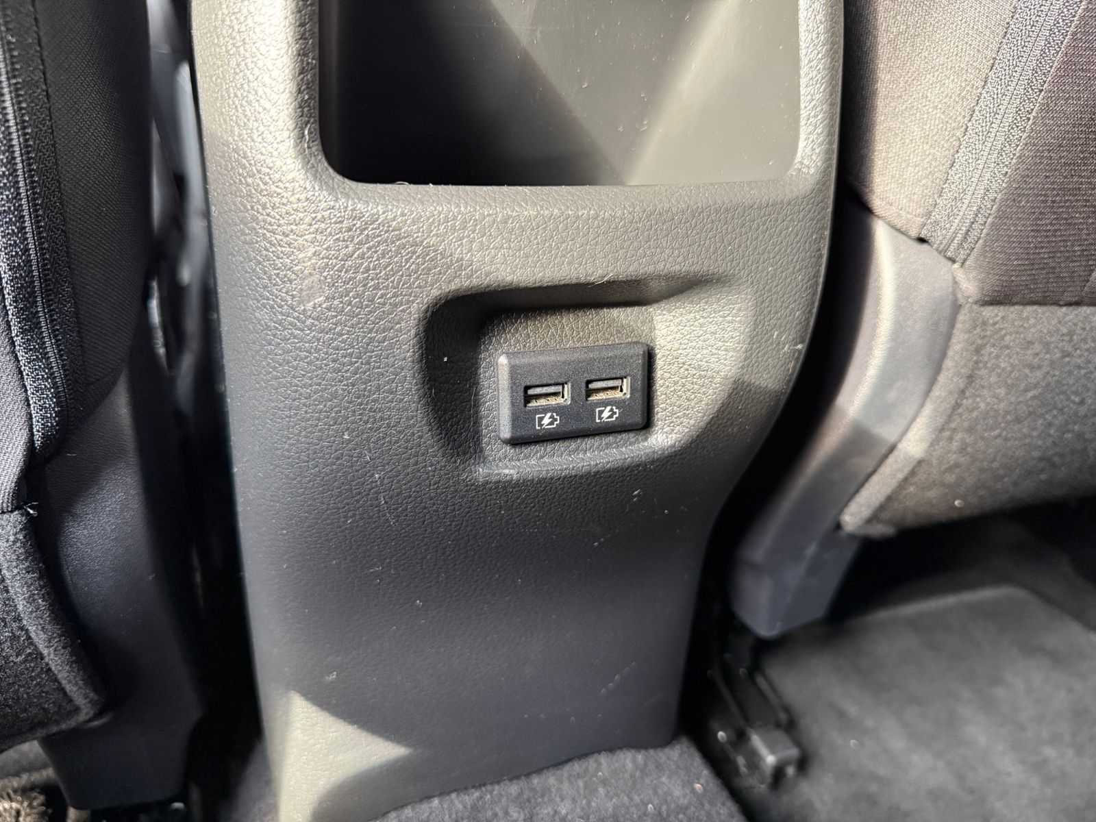 Fahrzeugabbildung Nissan Qashqai 1.3 DIG-T DCT ZAMA PANO NAV SHZ