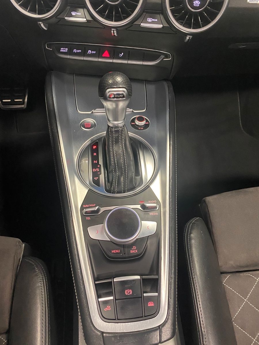 Fahrzeugabbildung Audi TT S-Line Roadster 2.0 TFSI S tronic quattro+19"